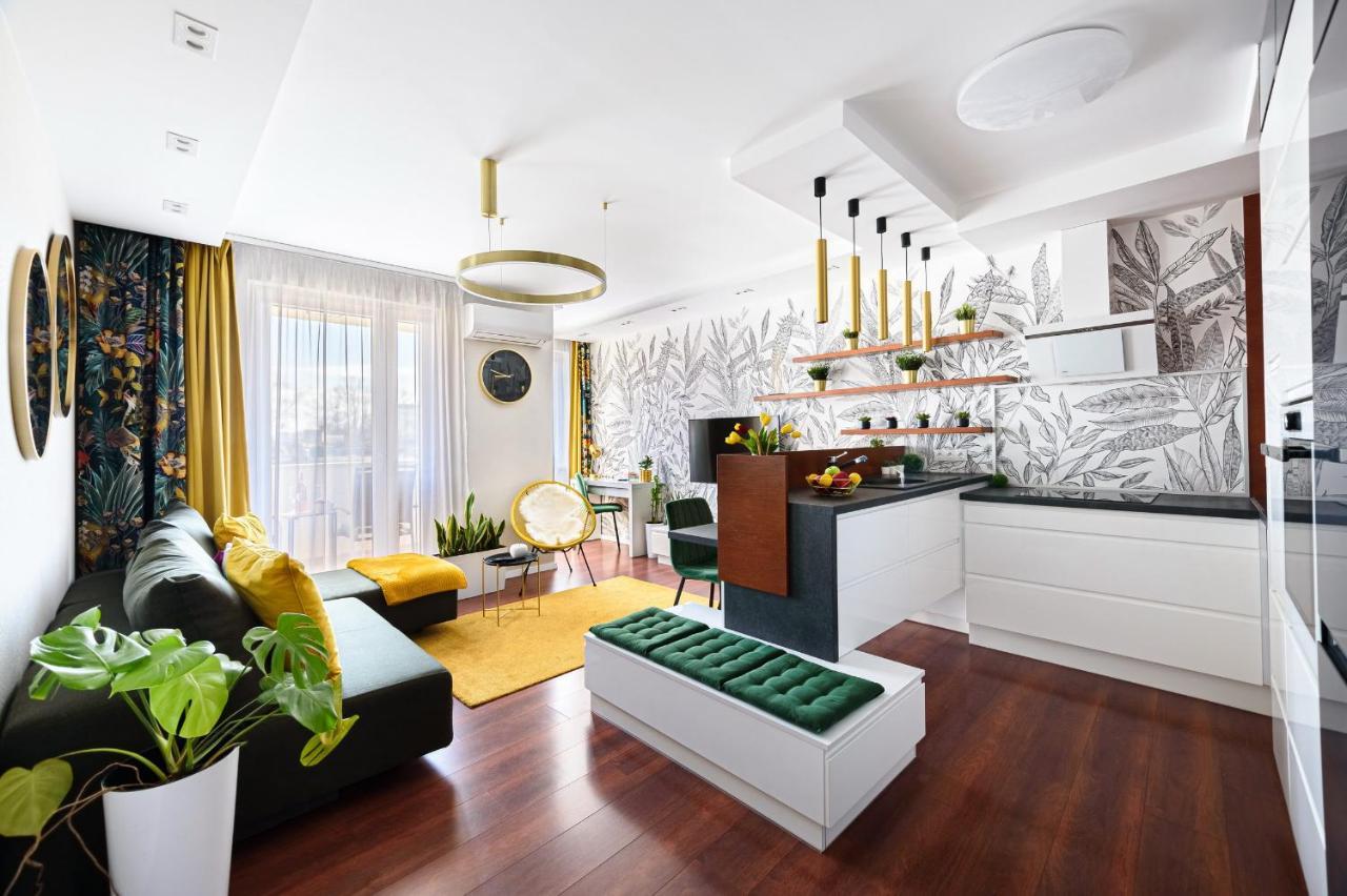 Hid19 Apartman Gyor Belvaros-Free Parking-Terrace Az Rq Vizi Elmenypark Es Gyogyfuerdonel Exterior foto