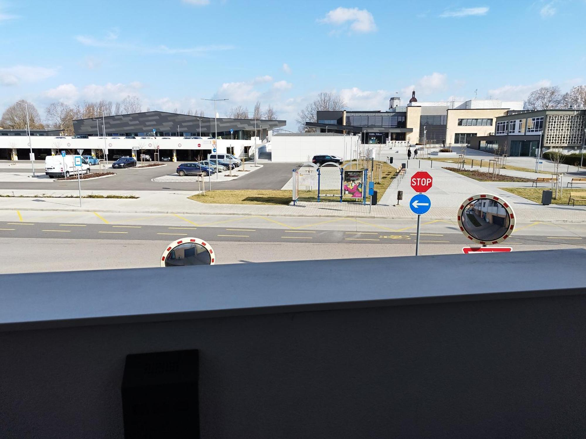 Hid19 Apartman Gyor Belvaros-Free Parking-Terrace Az Rq Vizi Elmenypark Es Gyogyfuerdonel Exterior foto